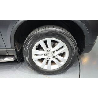 733557