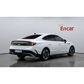418112