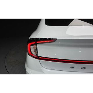 713911