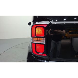 983058
