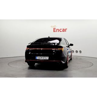 907770