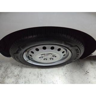 375940