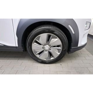 776633