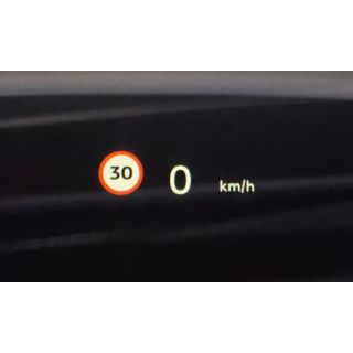 582005