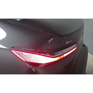 457823