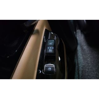 543772