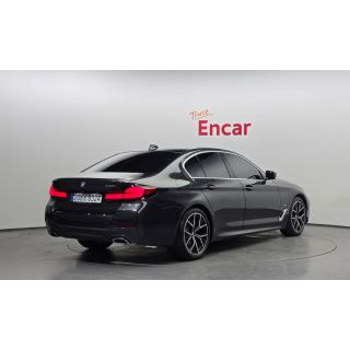 623891