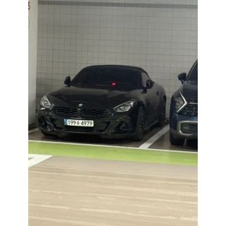 866717