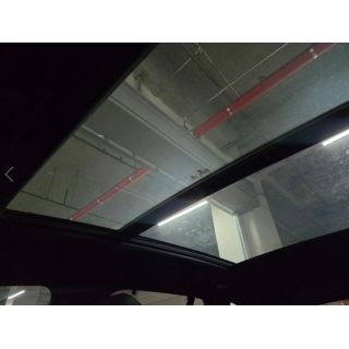 557129