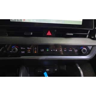744888