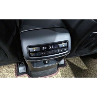422892