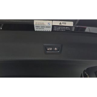 883002