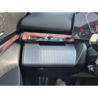 892836