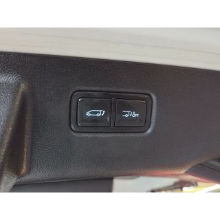 384323