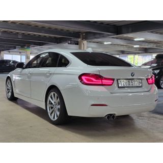 748025