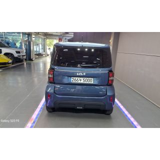 933044