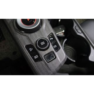 676047