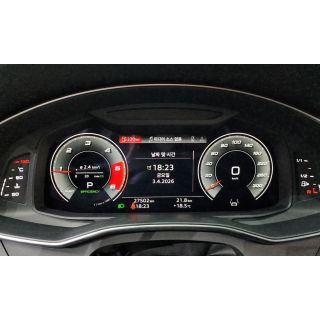 913561