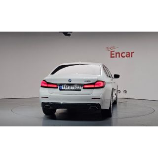 975097