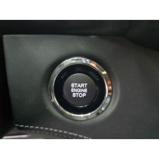 891363
