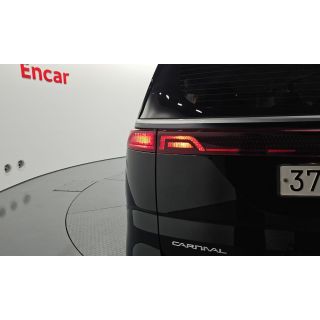 359001