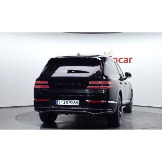 957319