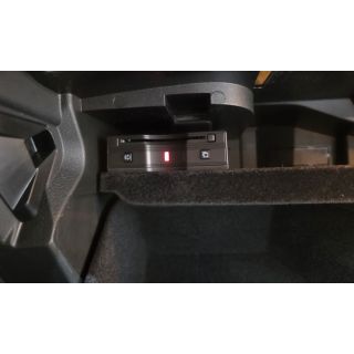 832557