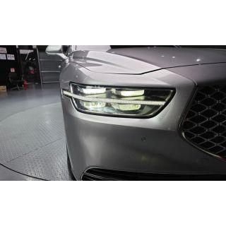 897559