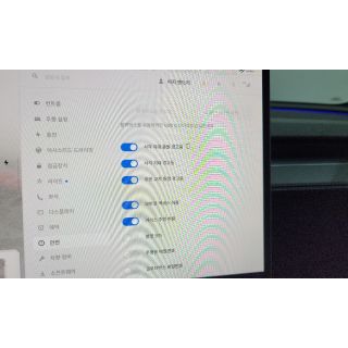 897722