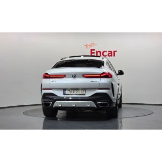 997668