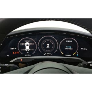 587885