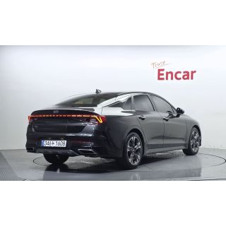 908953