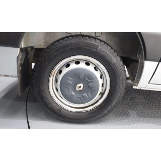 822523