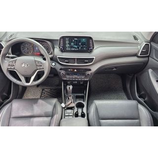 993526