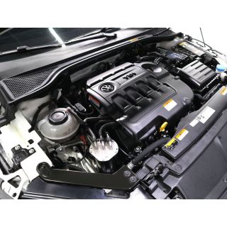 910884