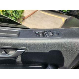 835617