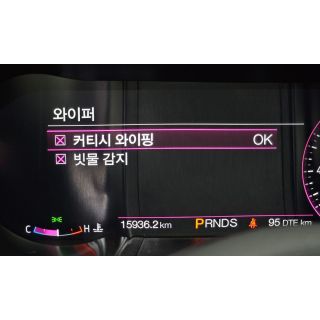 878572