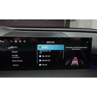 895710