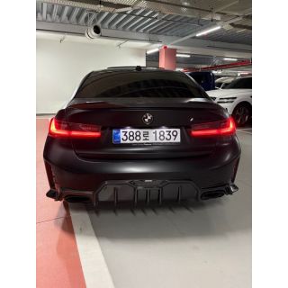 989114