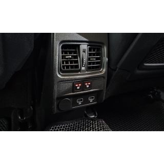 743764