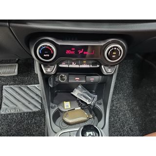 569378