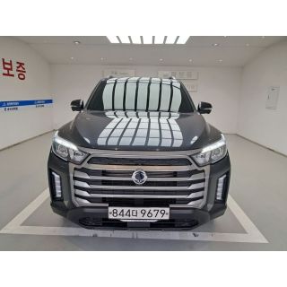 568004