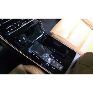 733716