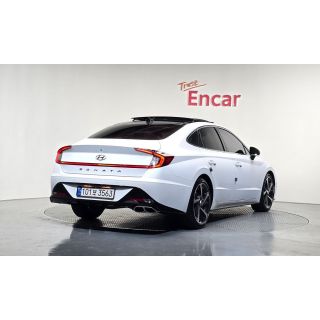 900897