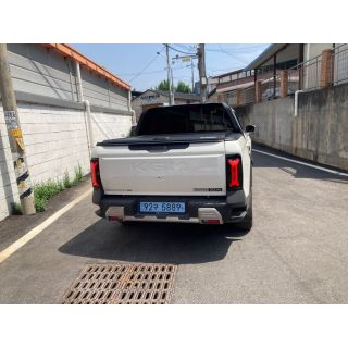 897070