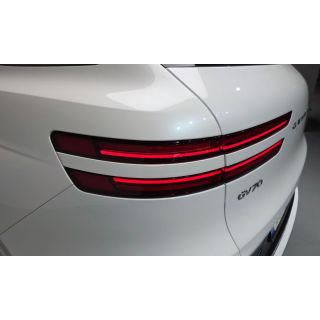 225898