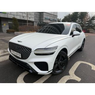 885121