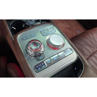 817699