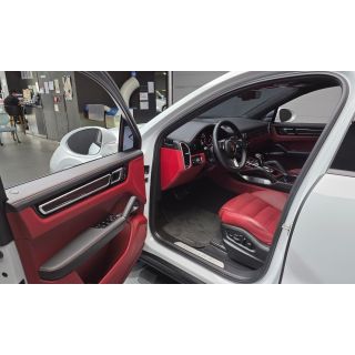944032