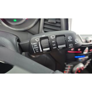 326100
